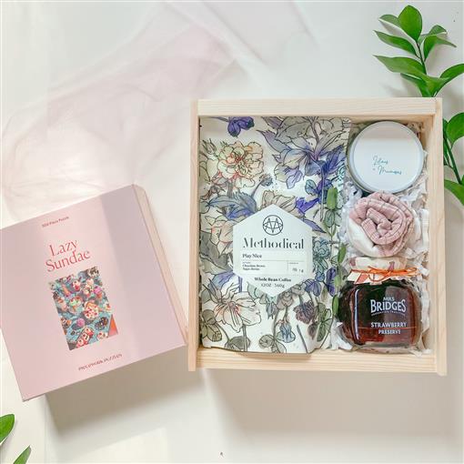 Lazy Sunday Gift Box