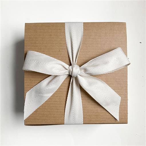 The Allure of the Black Gift Bag: A Perfect Blend of Elegance and Mystery, by ThePaperbagstore