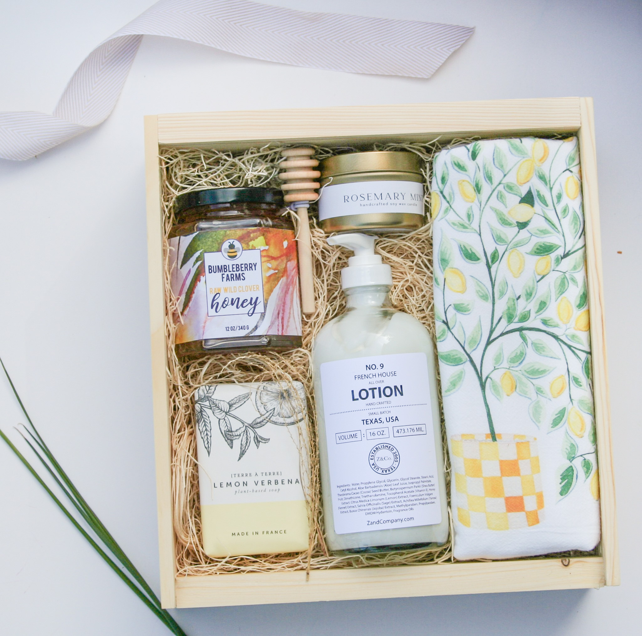 The Home Sweet Home' Curated Gift Box – Gifts for Good